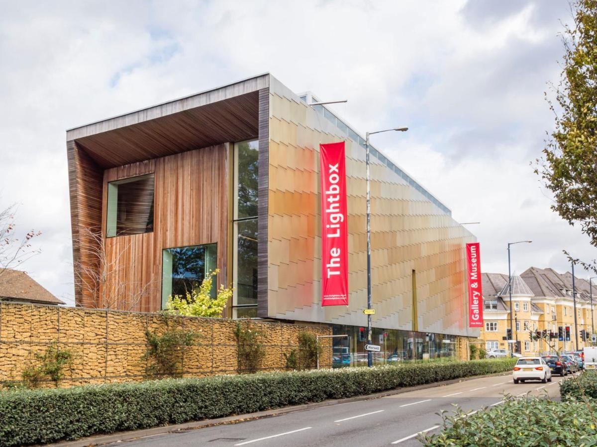 The Cedar Suite Woking Exterior foto
